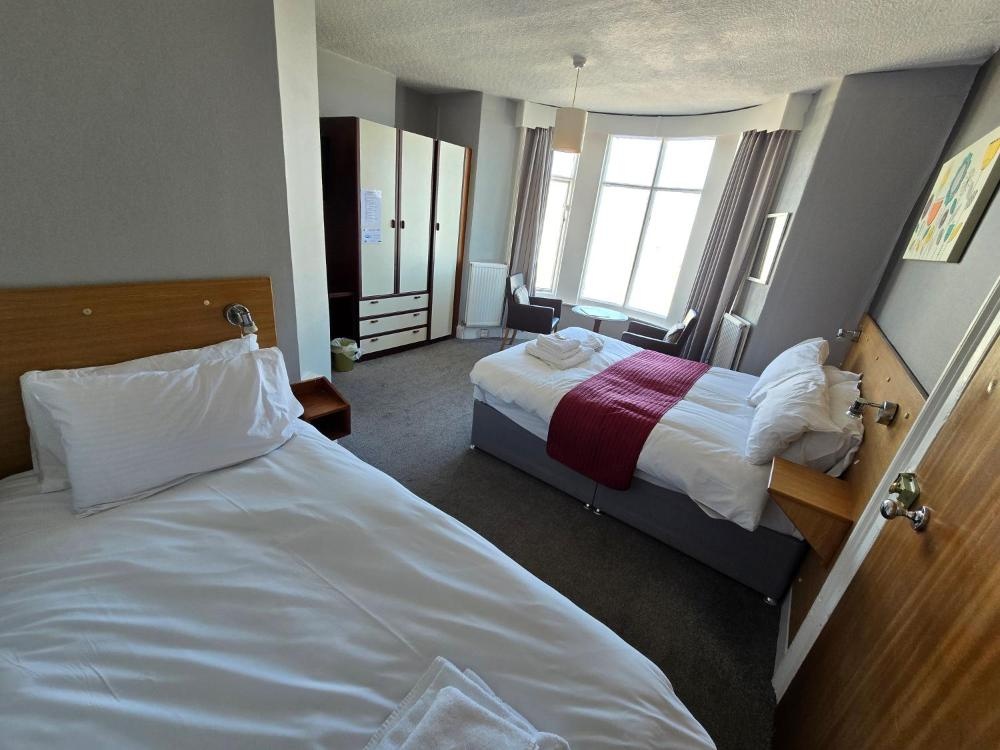 Room image 2