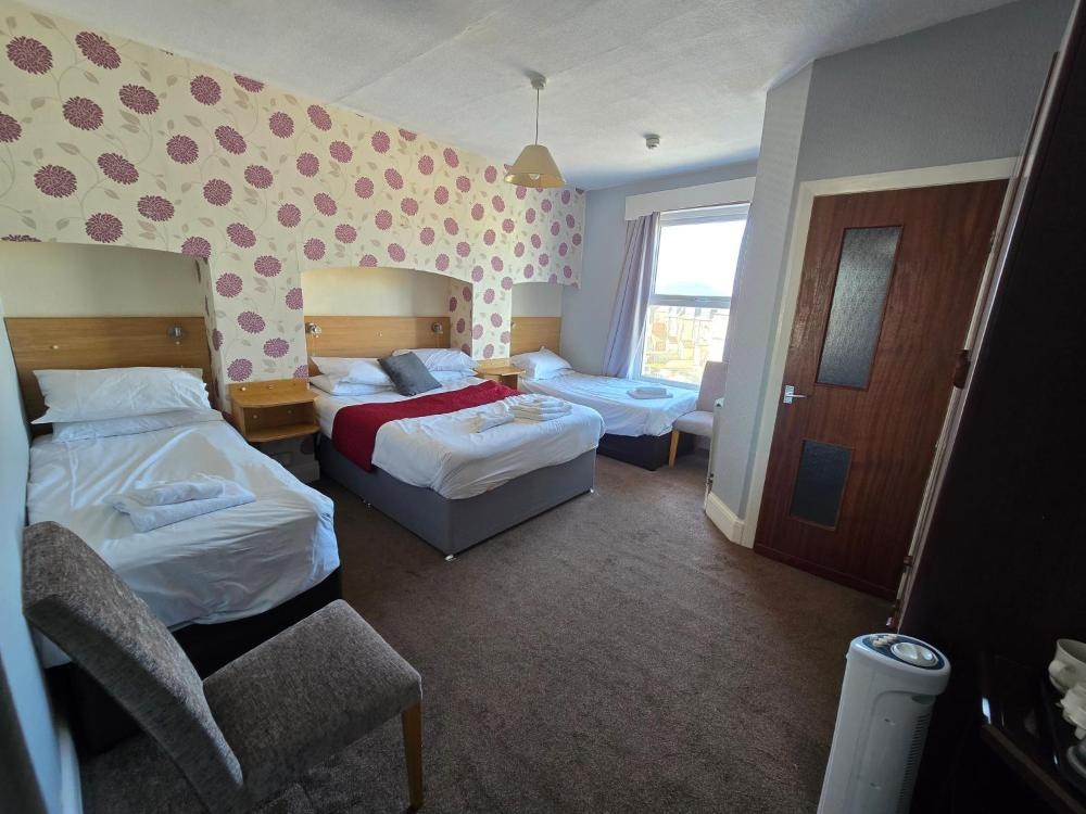 Room image 2