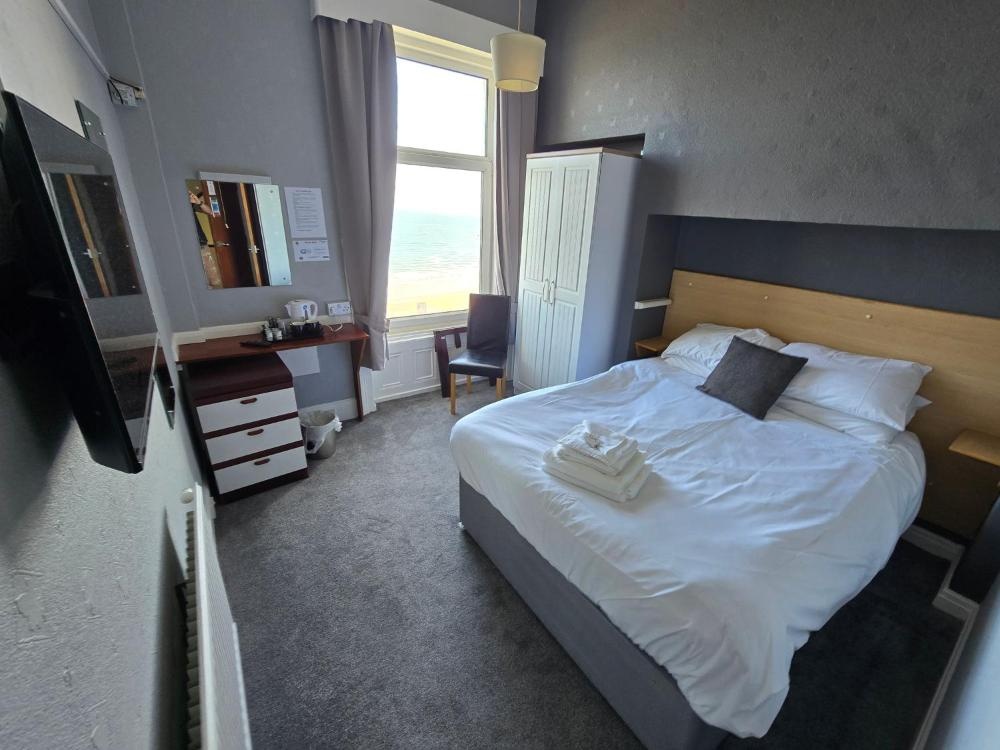 Room image 2