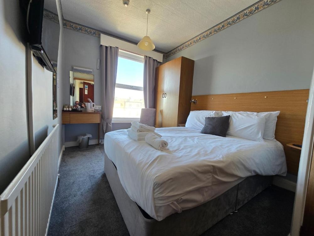 Room image 2