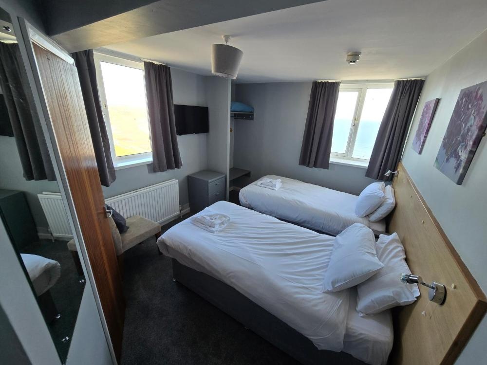 Room image 2