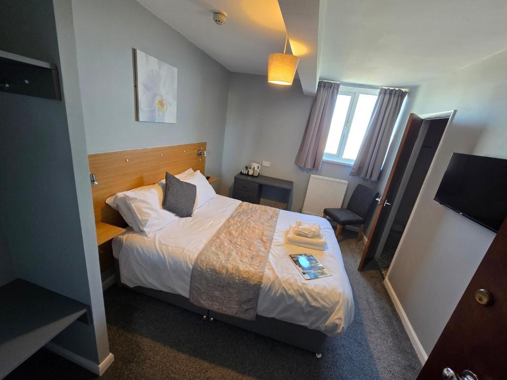 Room image 3