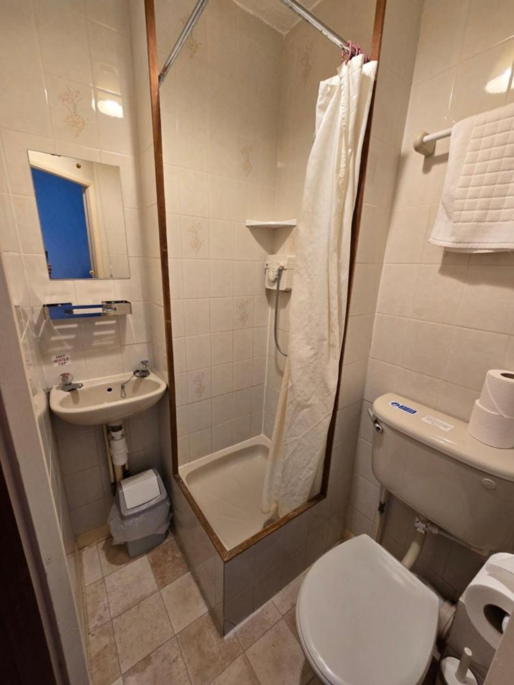 Room 28