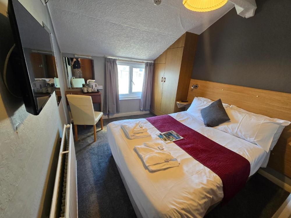 Room image 2