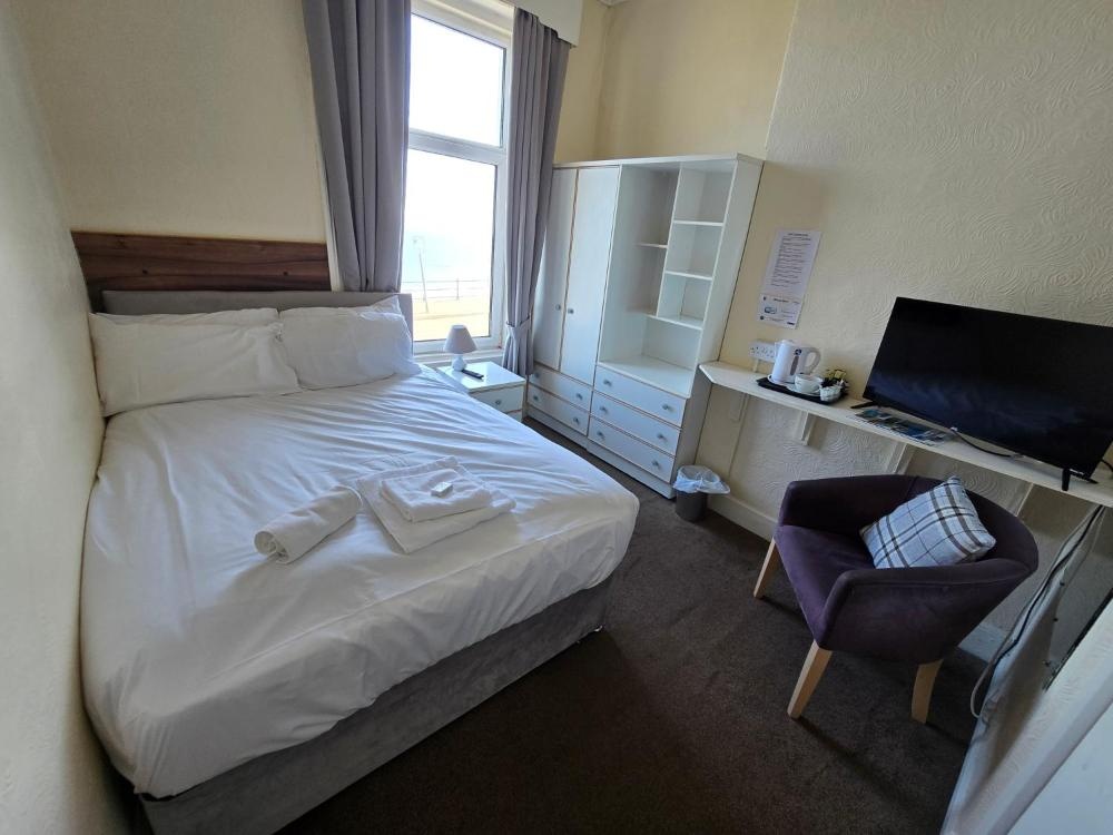 Room image 2